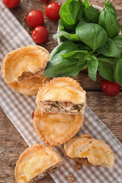 Lezzetli küçük etli turtalar