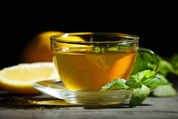 Cup of mint tea — Stock Photo, Image