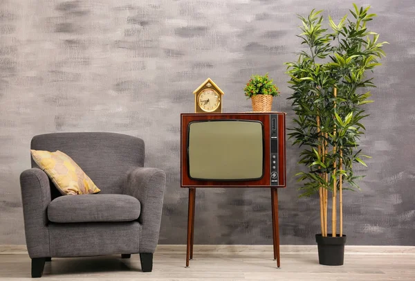 Vintage Tv odasında ayarla