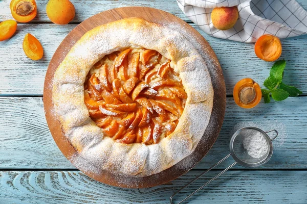 Lezzetli kayısı kek