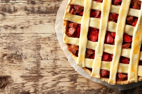 Strawberry rhubarb pie — Stock Photo, Image