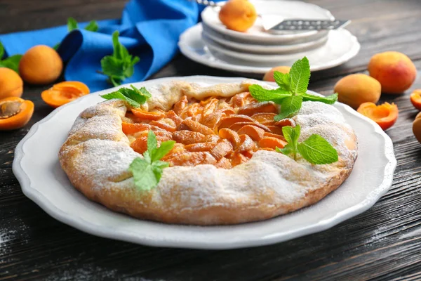 Lezzetli kayısı kek