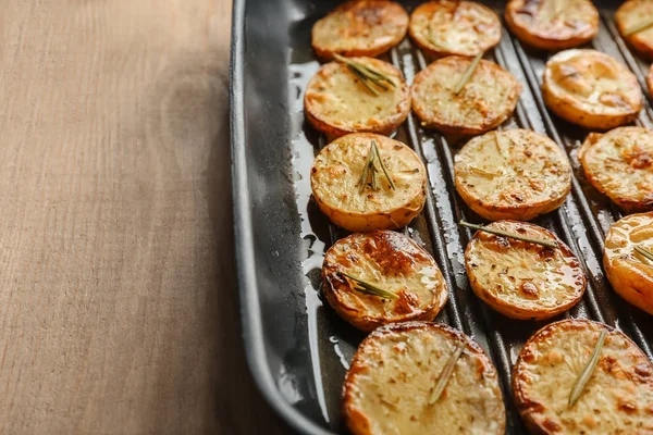 delicious baked potato slices