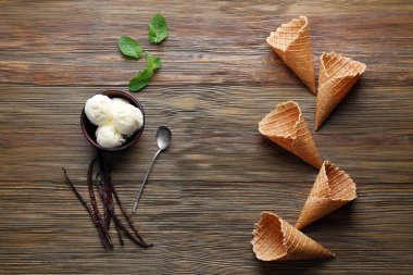 lezzetli vanilyalı dondurma