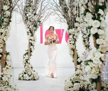 Güzel gelin düğün günü, kapalı