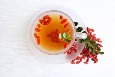 Goji çay ile kompozisyon 