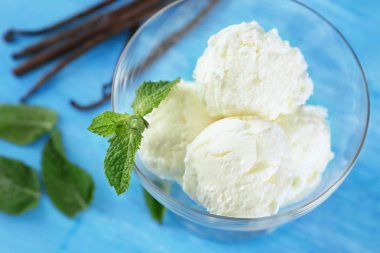 lezzetli vanilyalı dondurma