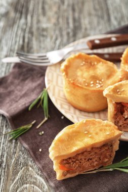 Lezzetli küçük etli turtalar