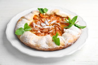 Lezzetli kayısı kek