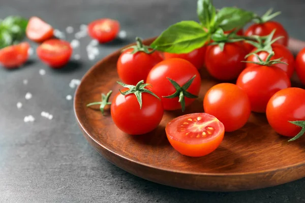 kiraz domates ile çanak 