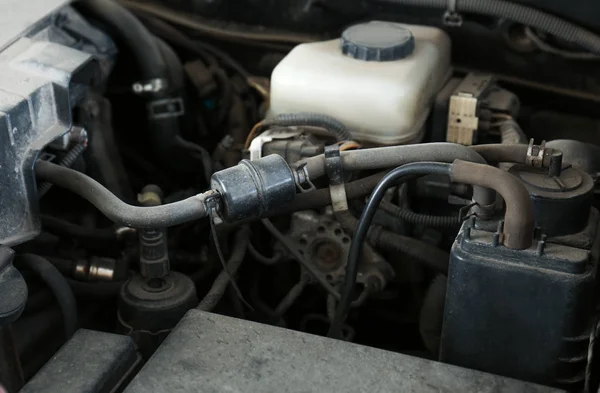 Car with open hood, closeup — Stock Photo, Image