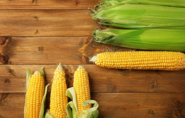 Fresh corn cobs — Stock Photo, Image