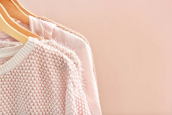 Kayısı elbise askıları 