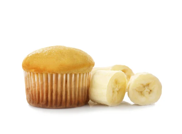 Delizioso muffin alla banana, isolato su bianco — Foto Stock
