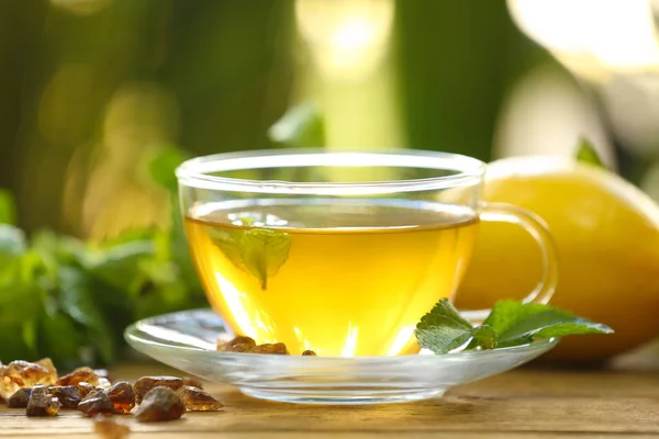 Cup of mint tea — Stock Photo, Image