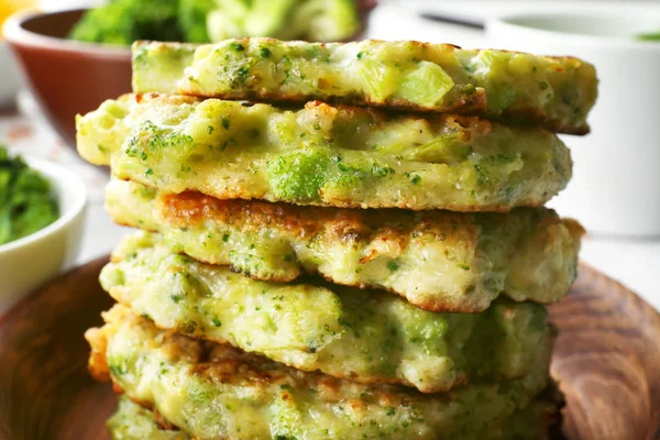 Läckra broccoli pannkakor — Stockfoto