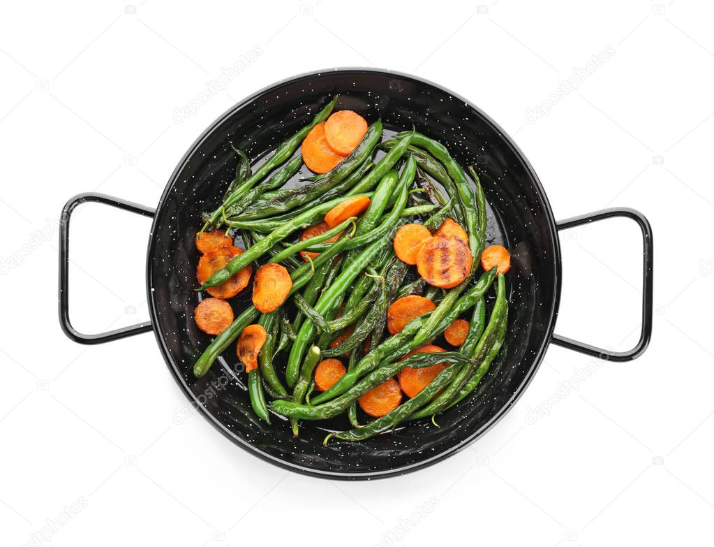 green beans and carrot slices