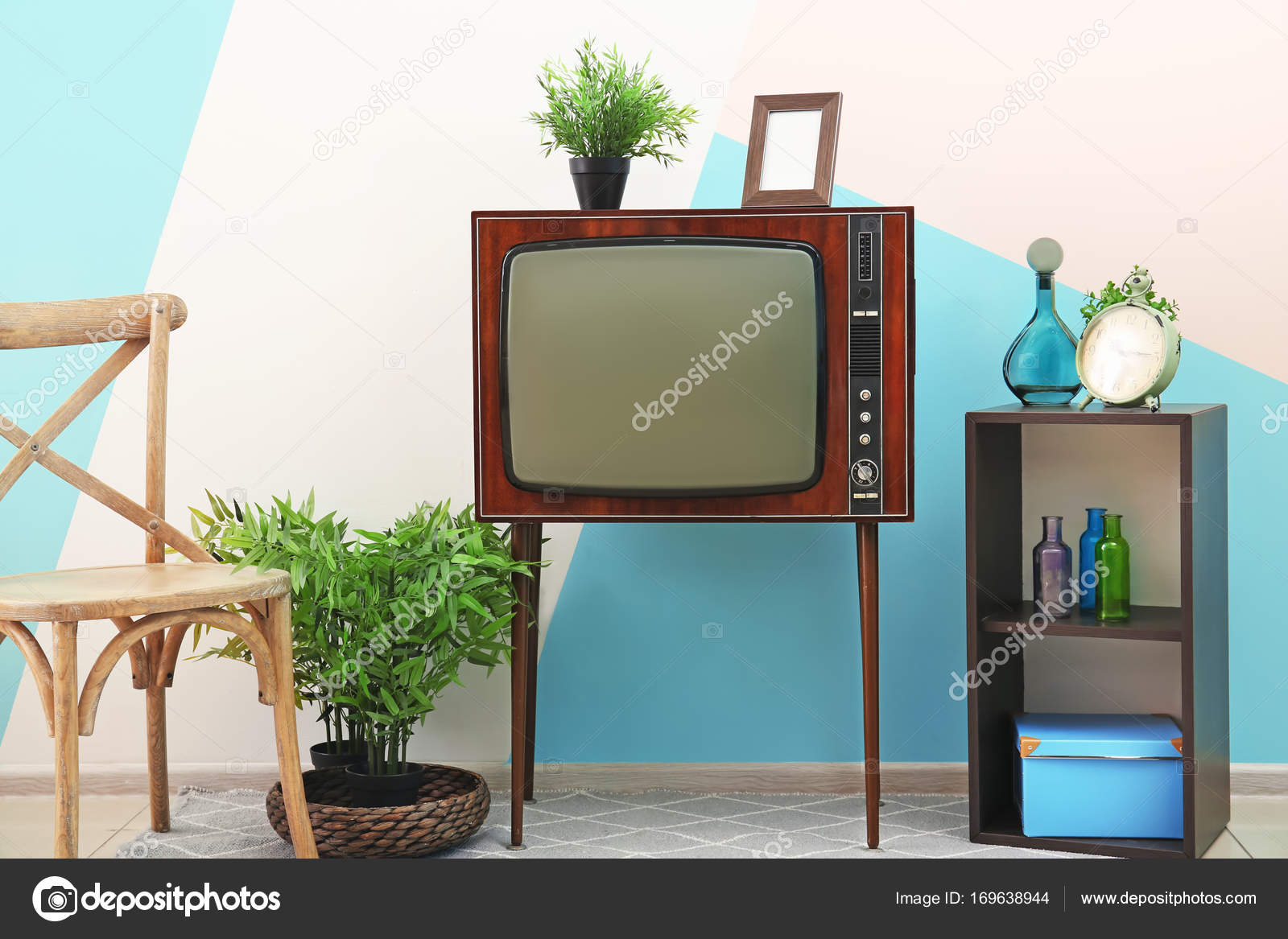 Room interior with old TV Stock Photo by ©belchonock 169638944