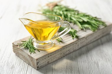 Biberiye yağı ile et suyu tekne 