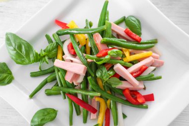 Plaka ile lezzetli taze fasulye 