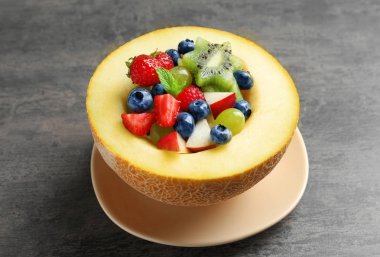 lezzetli meyve salatası