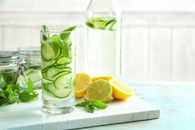 taze salatalık suyu limon