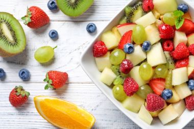 lezzetli meyve salatası