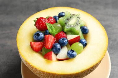 lezzetli meyve salatası