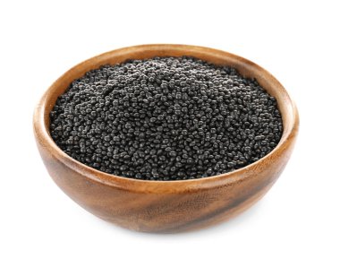 Beyaz arka planda siyah mercimek ile ahşap kase