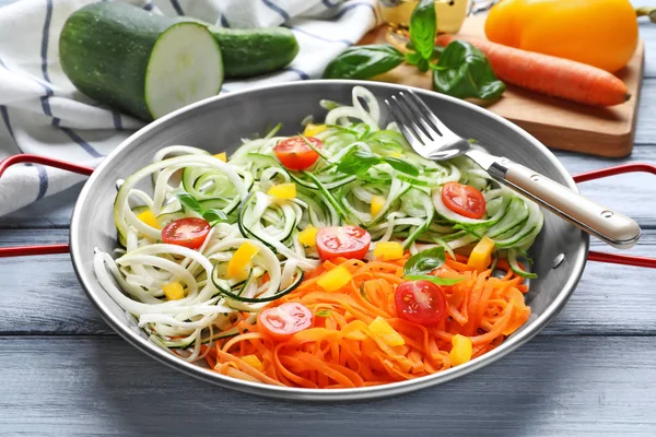 Délicieux spaghettis aux légumes — Photo