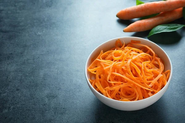Rohe Karottenspaghetti — Stockfoto