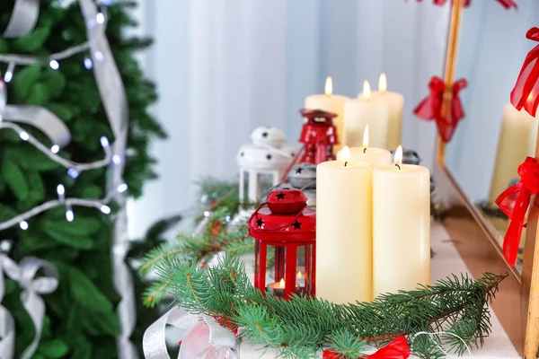 Decorazioni natalizie a casa — Foto Stock