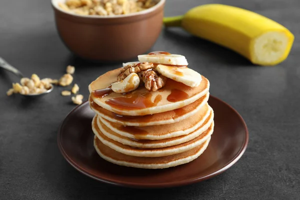 Deliciosos panqueques de plátano — Foto de Stock