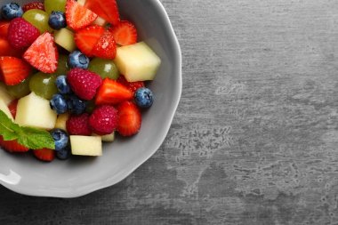 lezzetli meyve salatası
