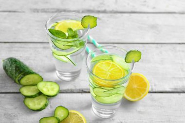 taze salatalık suyu limon