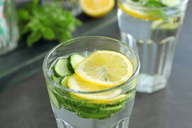 taze salatalık suyu limon