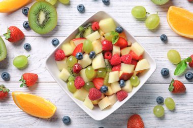 lezzetli meyve salatası