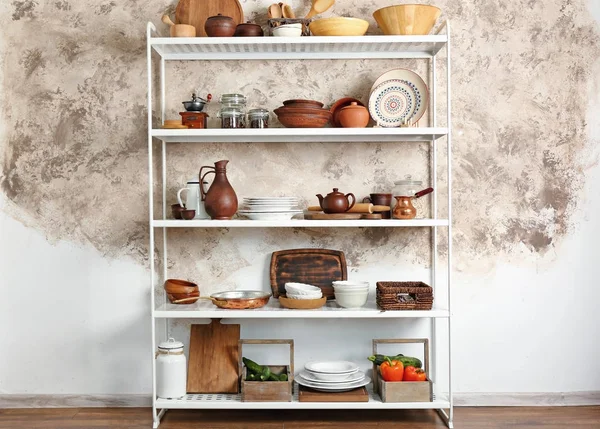 Soporte de almacenamiento con utensilios de cocina, en el interior —  Fotos de Stock