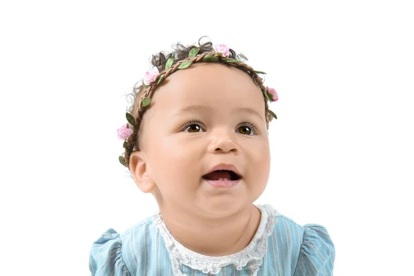 Aranyos kis baba, szép ruhában, elszigetelt fehér — Stock Fotó