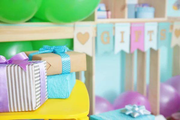 Gifts at baby shower party indoors — Stock Photo, Image