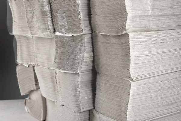 Mnoho balíčků papírových ubrousků — Stock fotografie