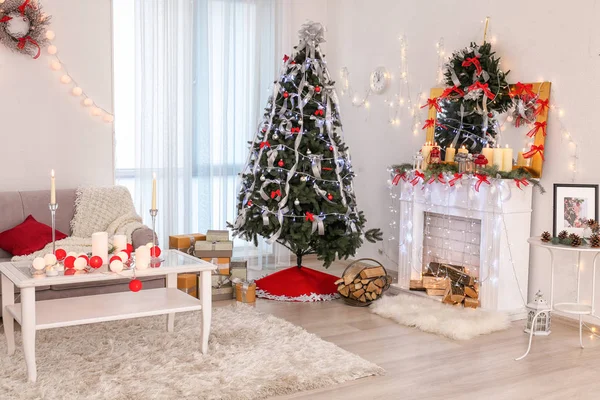 Decorazioni natalizie a casa — Foto Stock