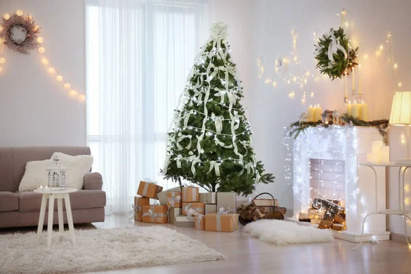 Різдвяні прикраси вдома — стокове фото