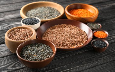 Farklı mercimek ile kase 