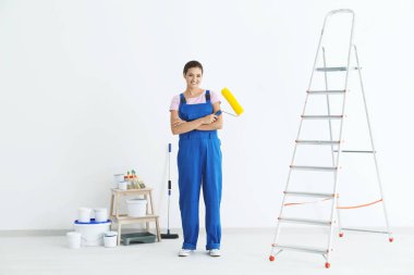 genç kadın dekoratör 