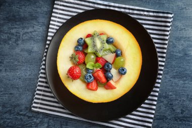 lezzetli meyve salatası