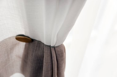 Güzel renkli perdeler, portre