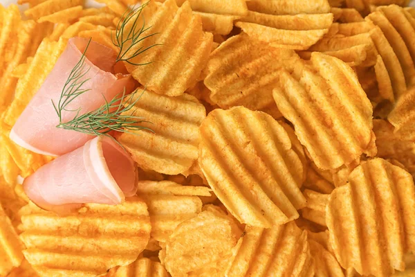 Potato chips with bacon