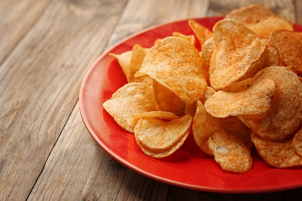 Płyta z chipsy ziemniaczane — Zdjęcie stockowe