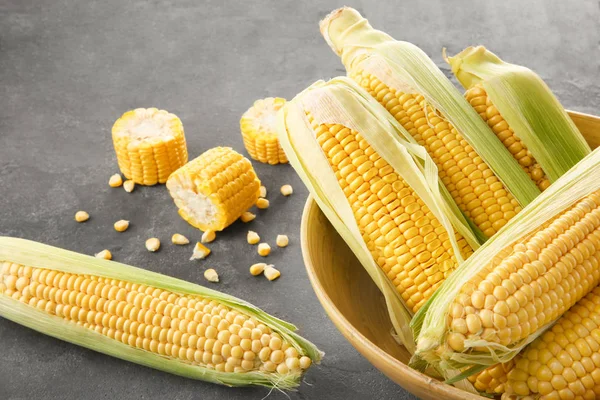 Fresh corn cobs — Stock Photo, Image